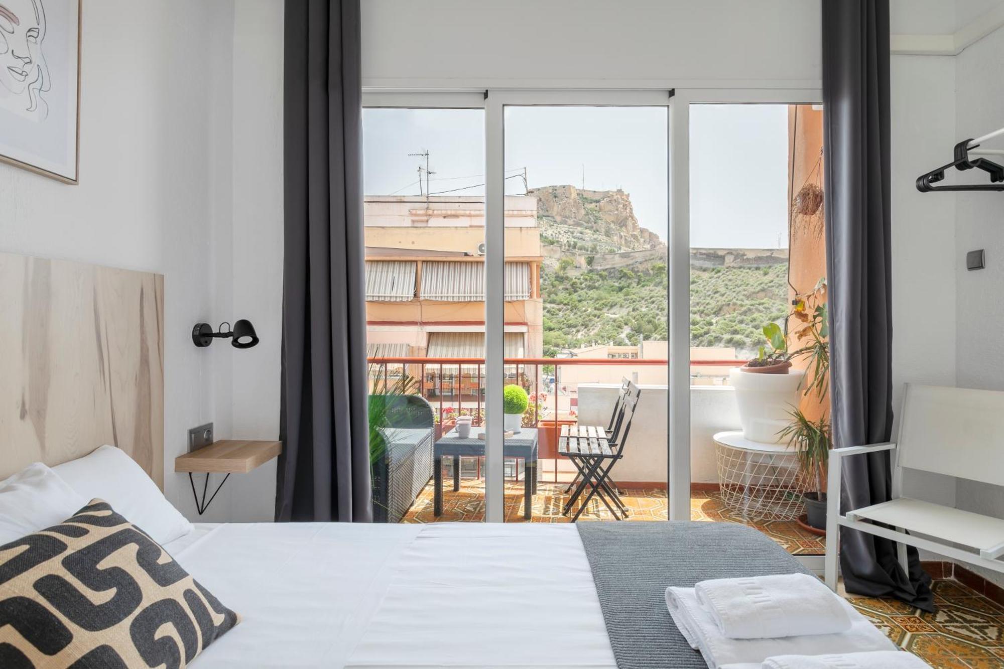 Casa Mila Sv19 Guesthouse Alicante Luaran gambar